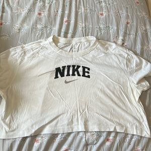 Nike Crop Top